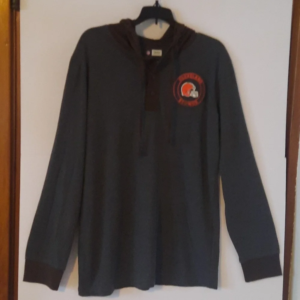 Cleveland Browns NFL men's long sleeve hoodie size medium